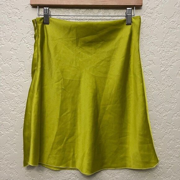 Boohoo Satin Slip Skirt - Picture 2 of 8